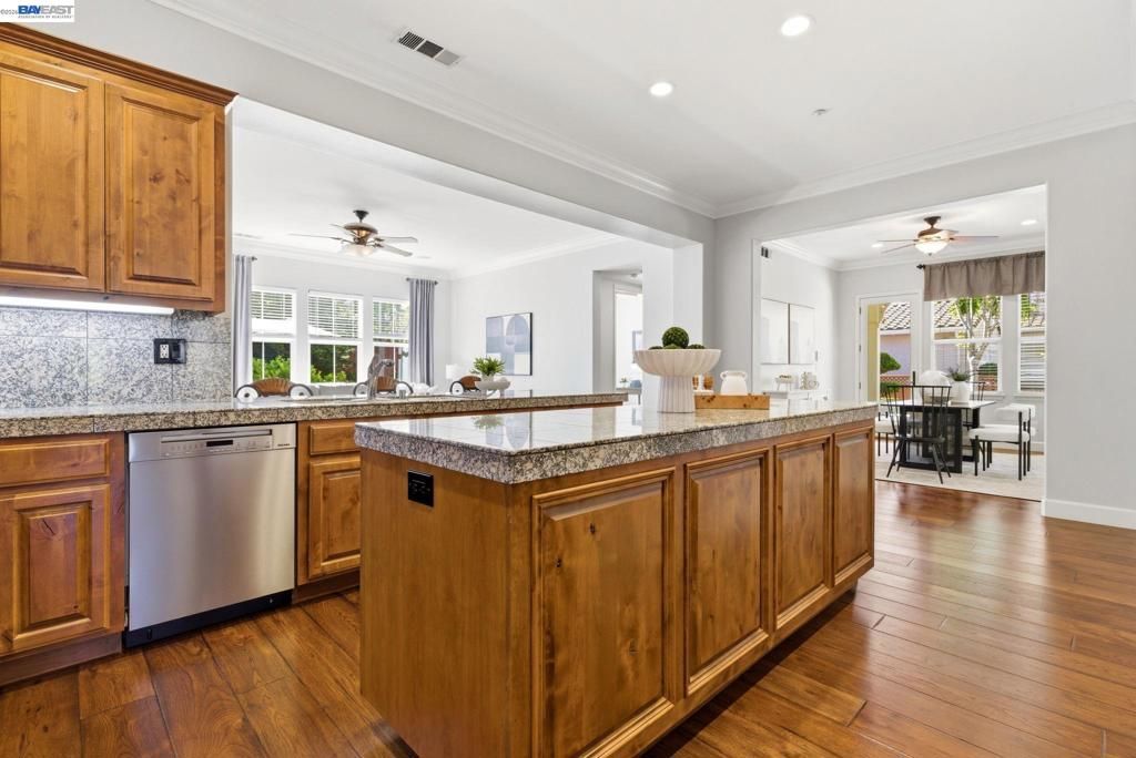 Image 16 of property listing at 3070 Olivoro Ct, Livermore, CA 94550