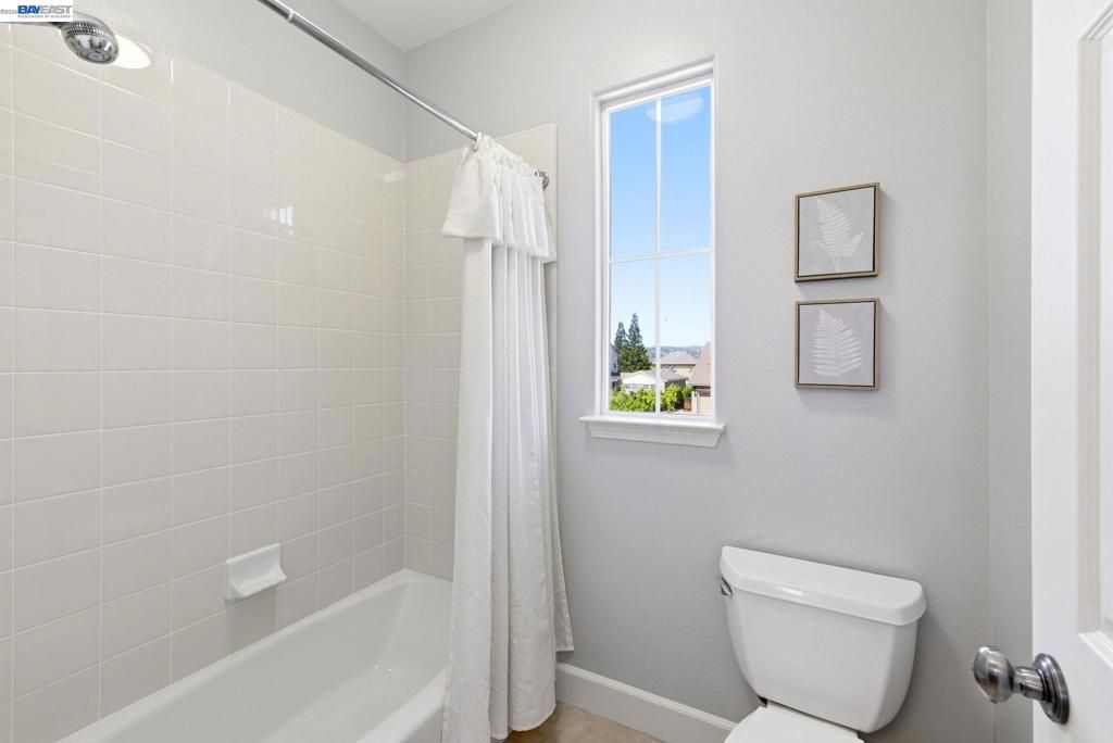 Image 36 of property listing at 3070 Olivoro Ct, Livermore, CA 94550