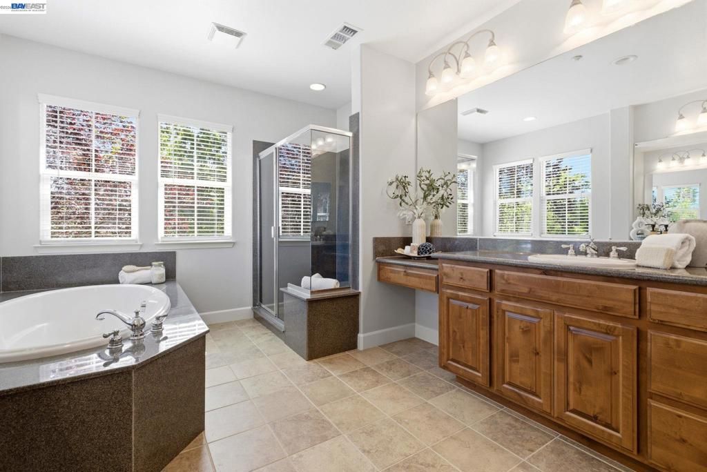 Image 47 of property listing at 3070 Olivoro Ct, Livermore, CA 94550