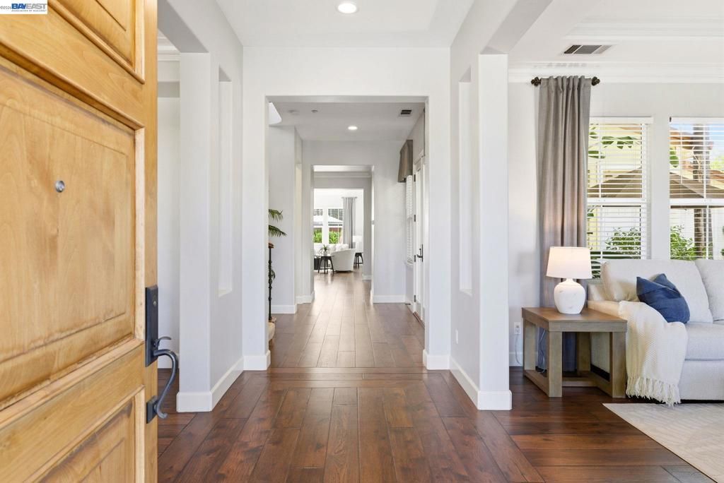 Image 5 of property listing at 3070 Olivoro Ct, Livermore, CA 94550