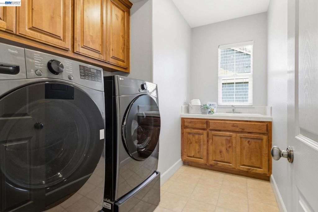 Image 52 of property listing at 3070 Olivoro Ct, Livermore, CA 94550