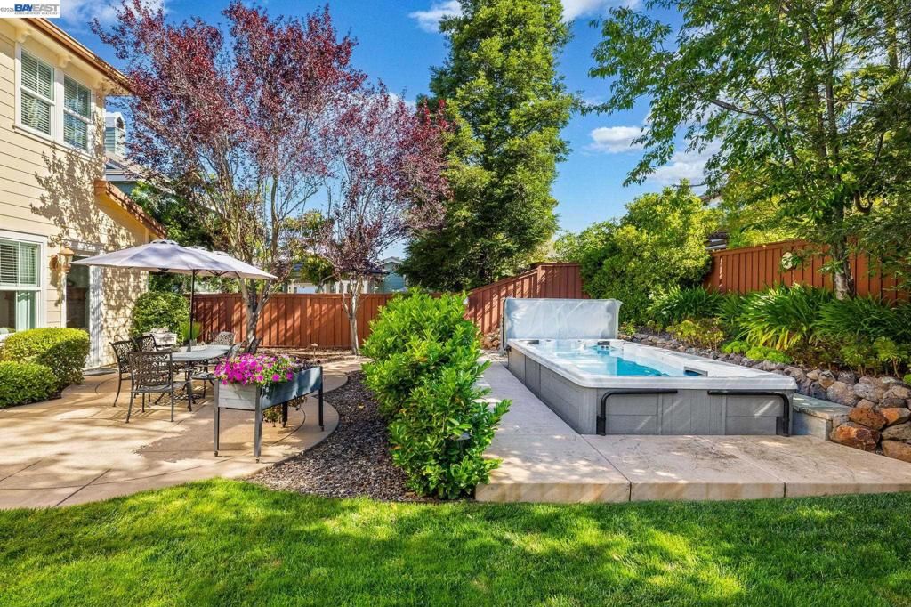 Image 54 of property listing at 3070 Olivoro Ct, Livermore, CA 94550