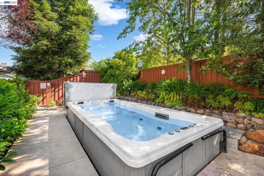 Image 55 of property listing at 3070 Olivoro Ct, Livermore, CA 94550