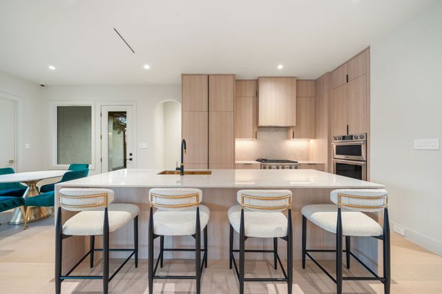 6912 CRYSTAL FALLS Drive, Plano, TX 75024