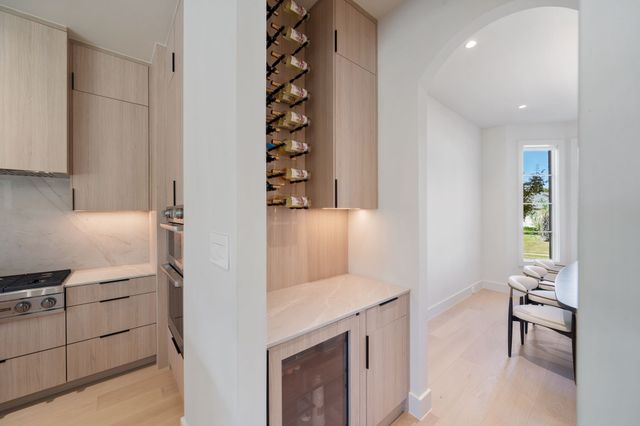 6912 CRYSTAL FALLS Drive, Plano, TX 75024