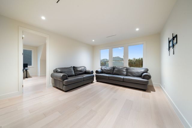 6912 CRYSTAL FALLS Drive, Plano, TX 75024