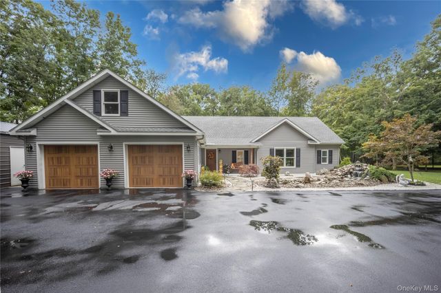 1440 E Noxon Road, Lagrangeville, NY 12540
