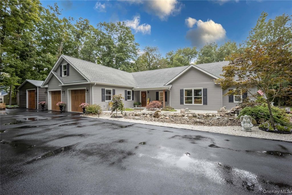 1440 E Noxon Road, Lagrangeville, NY 12540