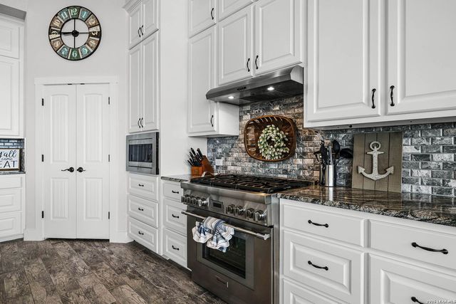1447 Tamarack, Canyon Lake, TX 78133