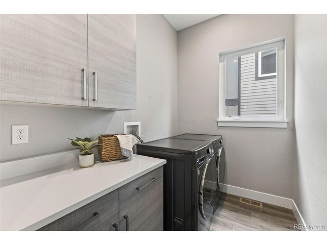 5635 Zuni Ct, Denver, CO 80221