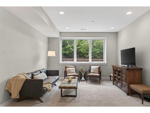 5635 Zuni Ct, Denver, CO 80221