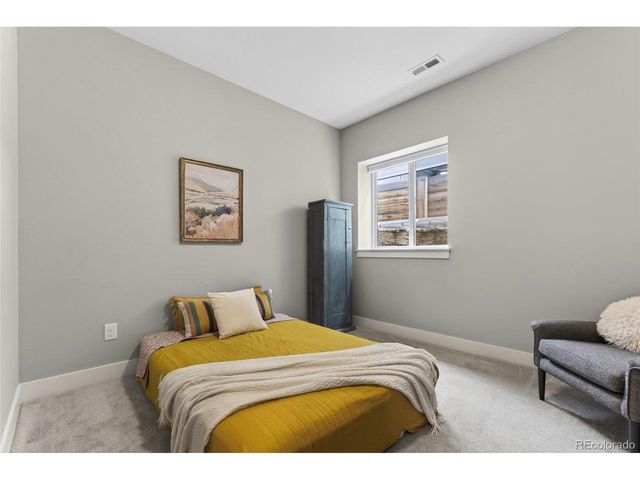5635 Zuni Ct, Denver, CO 80221
