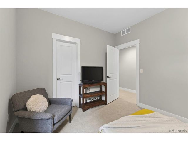 5635 Zuni Ct, Denver, CO 80221