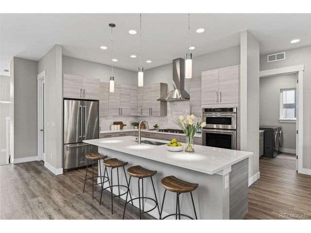 5635 Zuni Ct, Denver, CO 80221