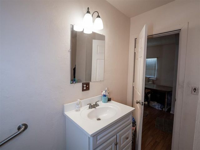 517 W Woodson Avenue, El Reno, OK 73036