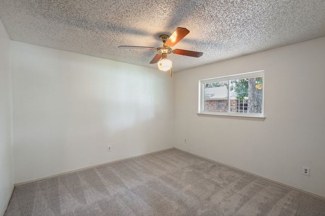 110 S Capri Drive, Duncanville, TX 75116
