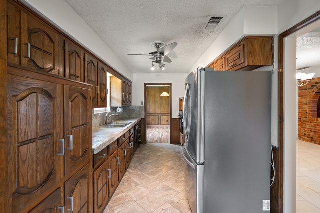 110 S Capri Drive, Duncanville, TX 75116