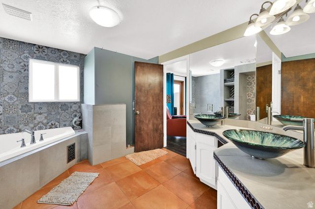 4423 N MAJESTIC CIR, Pleasant View, UT 84414
