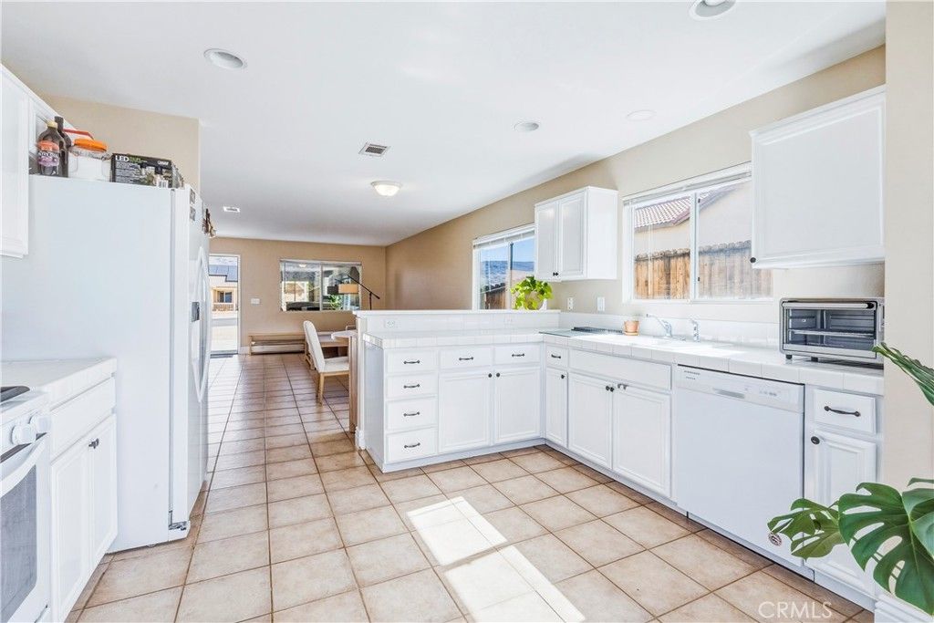 Image 11 of property listing at 71654 Sun Valley, 29 Palms, CA 92277