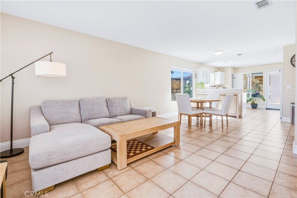 Image 7 of property listing at 71654 Sun Valley, 29 Palms, CA 92277