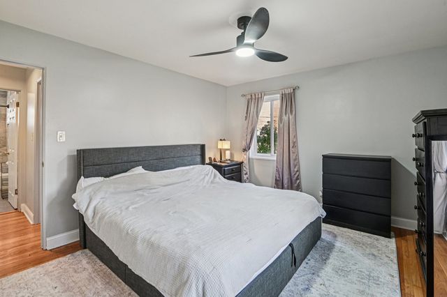 2444 W Berwyn Avenue 1N, Chicago, IL 60625