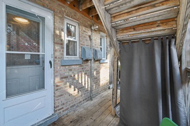 2444 W Berwyn Avenue 1N, Chicago, IL 60625