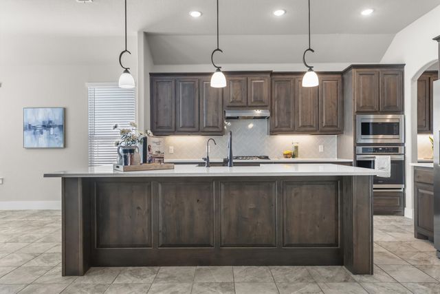 1005 Pebblegate Drive, Weatherford, TX 76085