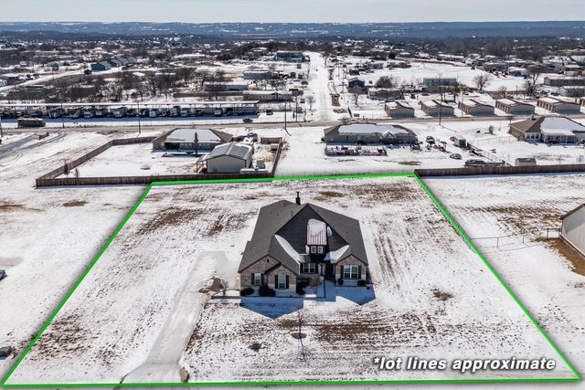 1005 Pebblegate Drive, Weatherford, TX 76085