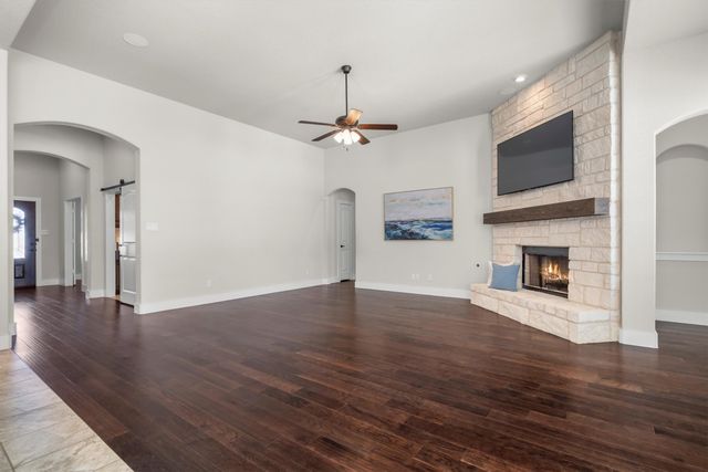 1005 Pebblegate Drive, Weatherford, TX 76085