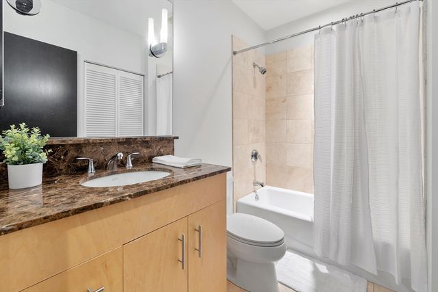 101 Broad St 2C, Boston, MA 02110