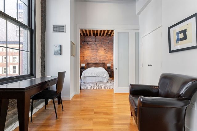 101 Broad St 2C, Boston, MA 02110