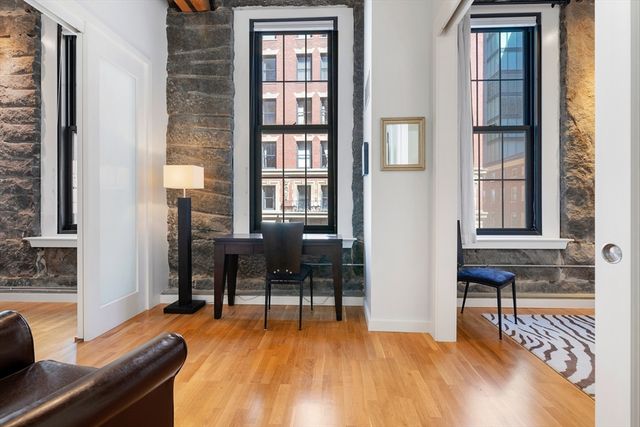 101 Broad St 2C, Boston, MA 02110