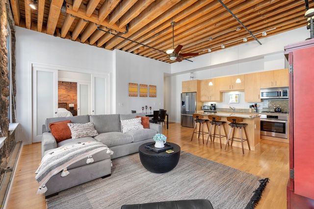 101 Broad St 2C, Boston, MA 02110