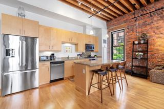 101 Broad St 2C, Boston, MA 02110