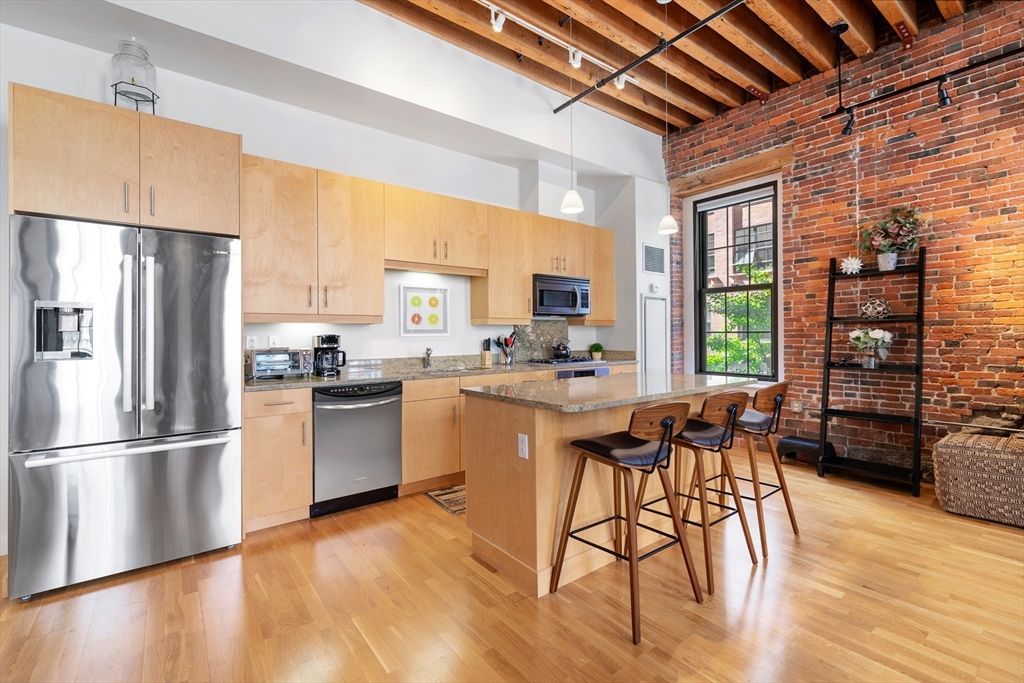 101 Broad St 2C, Boston, MA 02110