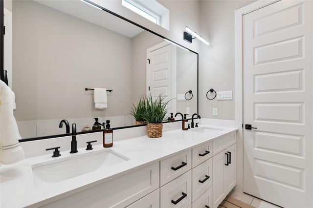 4013 Griggs Road D, Houston, TX 77021