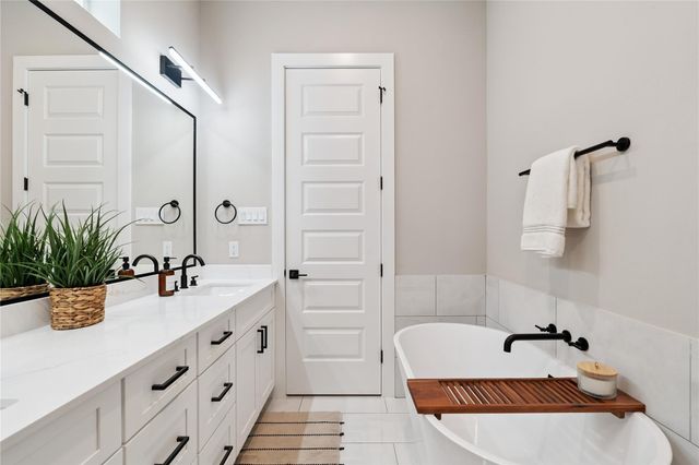 4013 Griggs Road D, Houston, TX 77021