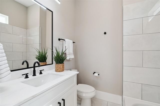 4013 Griggs Road D, Houston, TX 77021