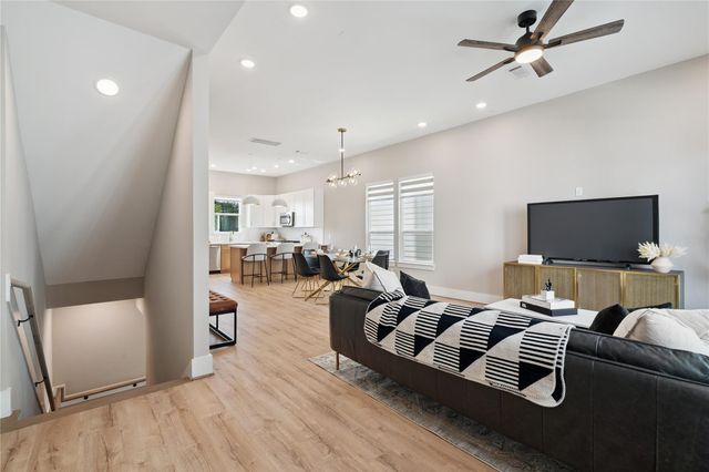 4013 Griggs Road D, Houston, TX 77021