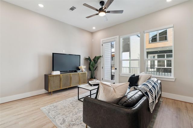 4013 Griggs Road D, Houston, TX 77021