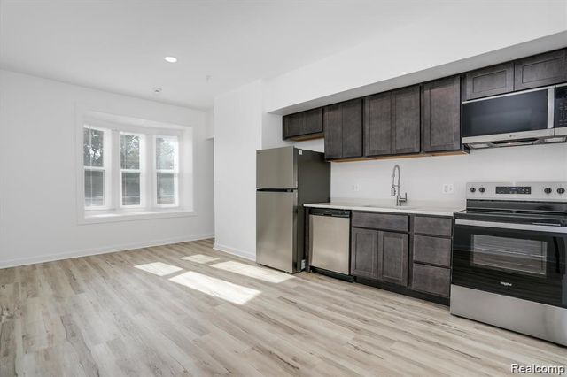 799 E Grand Boulevard 8, Detroit, MI 48207