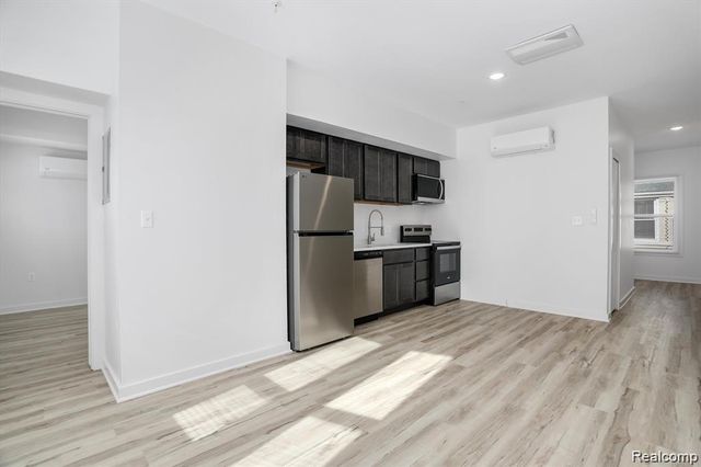 799 E Grand Boulevard 8, Detroit, MI 48207