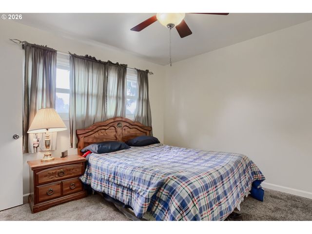 18126 Se LINCOLN St, Portland, OR 97233