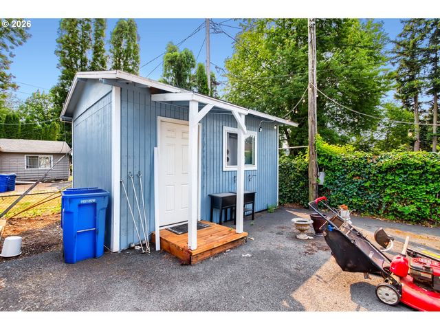 18126 Se LINCOLN St, Portland, OR 97233