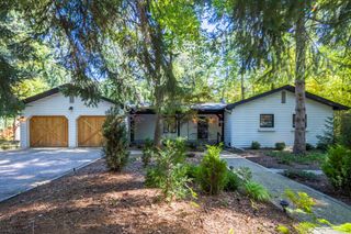 221 Pokagon Drive, Michiana Shores, IN 46360