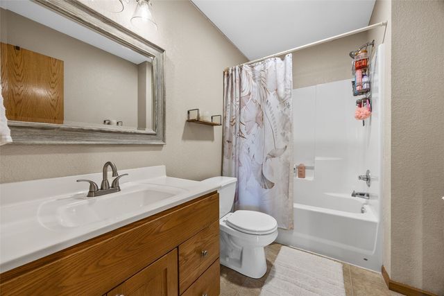 1017 Langenberg Avenue, Iowa City, IA 52240