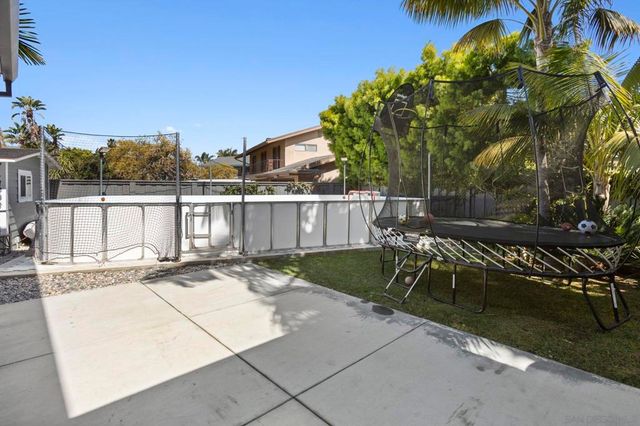 418 Parkwood Ln, Encinitas, CA 92024