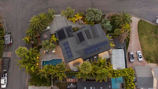 418 Parkwood Ln, Encinitas, CA 92024