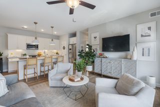 7483 Highway 70 S Apt 203, Nashville, TN 37221