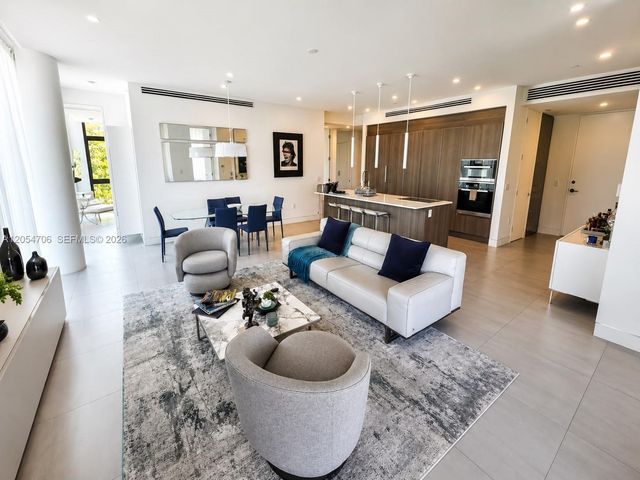 101 Sunrise Drive A201, Key Biscayne, FL 33149
